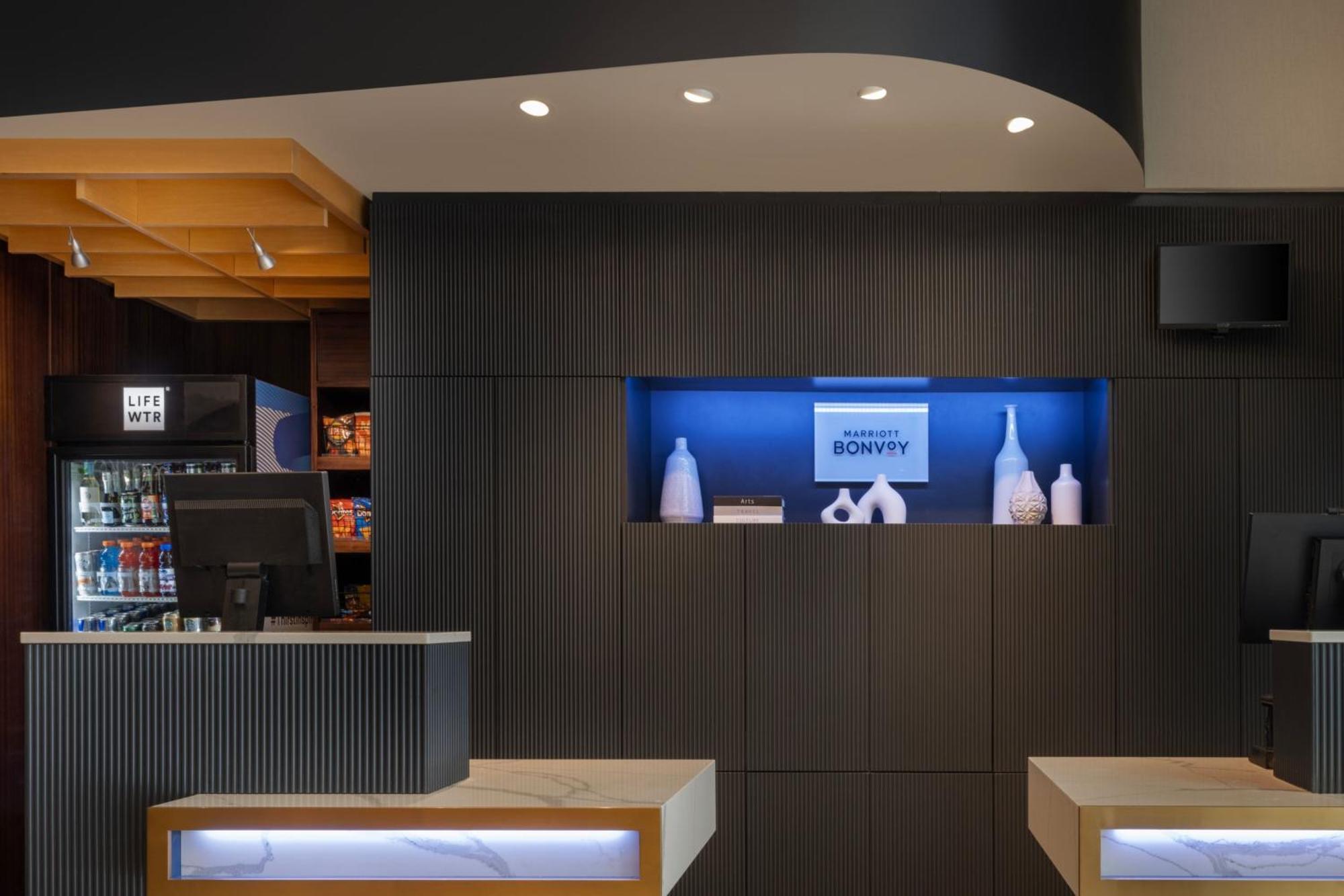 Courtyard By Marriott New York Manhattan / Soho Экстерьер фото